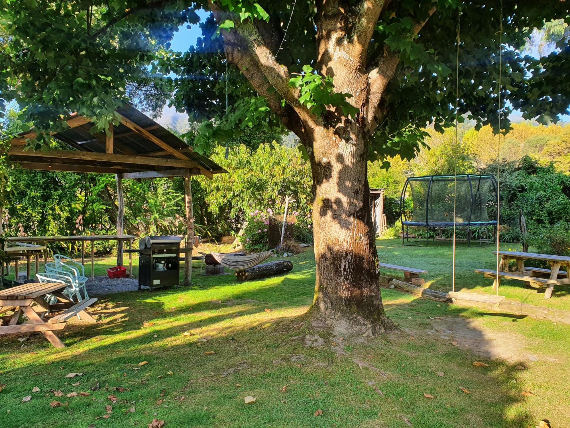 Off The Beaten Trail Acc & Bike Tours 머치슨 외부 사진